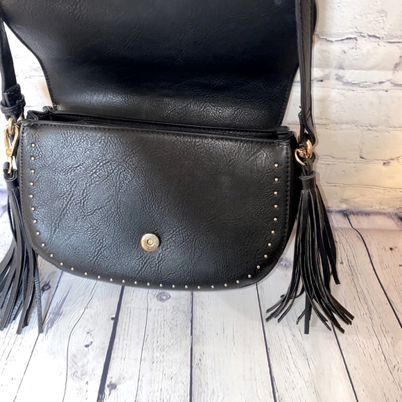 MMS metal studs hand bags w side fringe - Picture 5 of 9